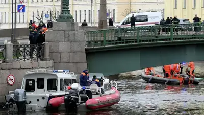 Падение автобуса в реку в Санкт-Петербурге: погибла уроженка Казахстана